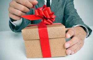 Choosing Unique Ideas for Sending Gifts to USA
